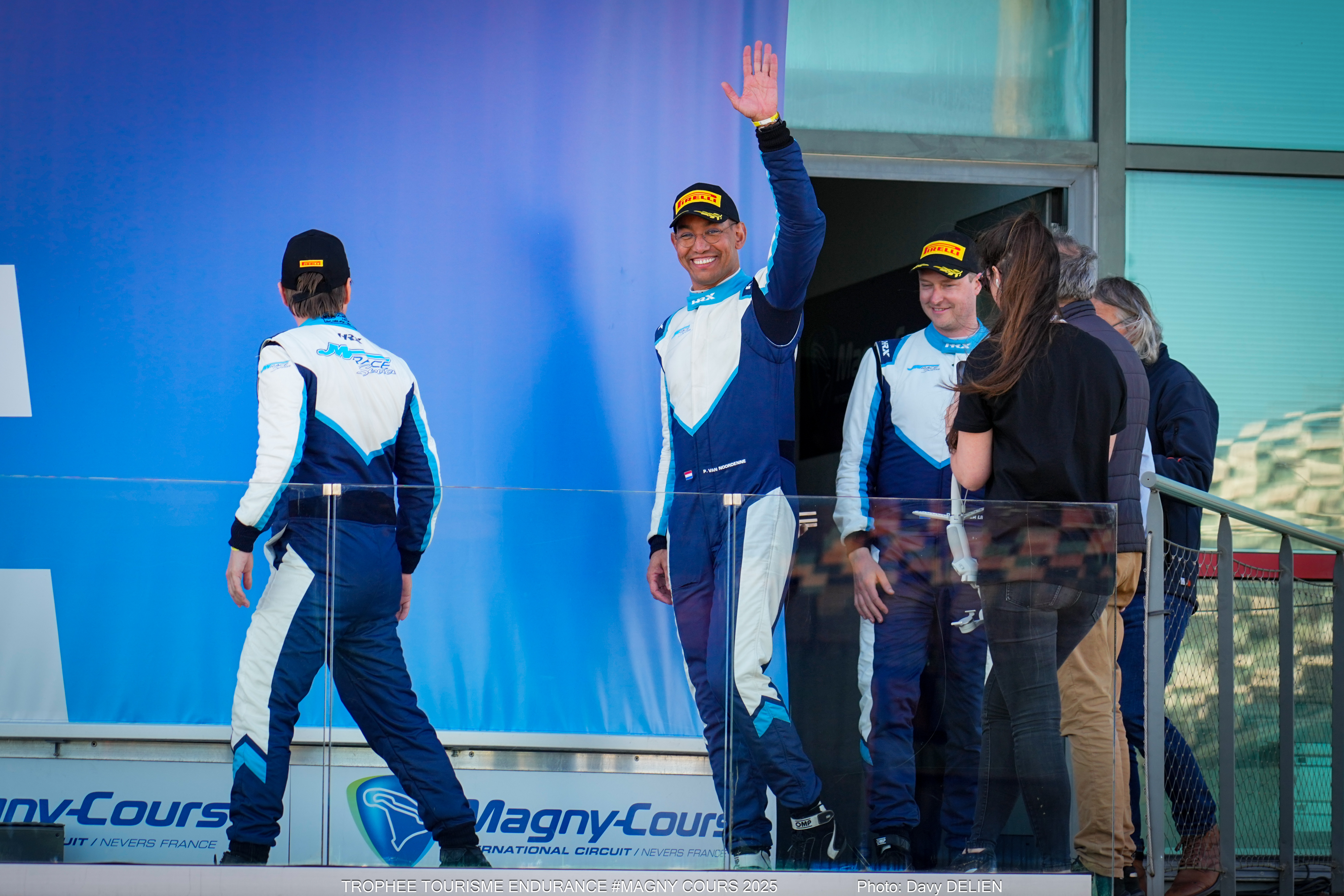 Squadra Endurance founders op podium Trophée Tourisme Endurance Magny-Cours 2025